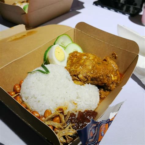 Nasi Lemak Pak Nasser Airasia Kini Tiba Di Santan Mid Valley