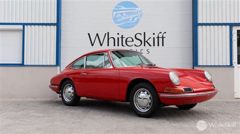 1965 Porsche 911 Coupé Singal Red WhiteSkiff Classics