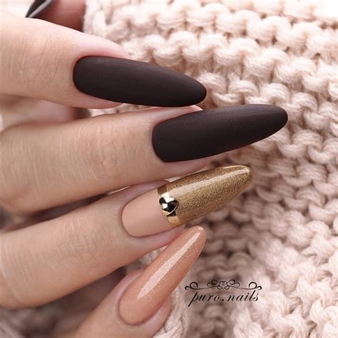 30 Cute Nude Nail Designs That Pair Well With All Outfits