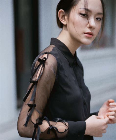 Những nàng hot girl sở hữu vẻ đẹp cổ điển nữ tính mà con trai kiểu gì cũng mê