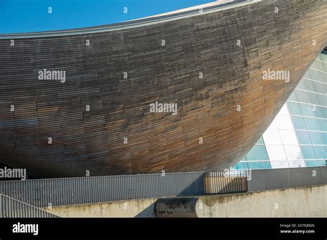 London Aquatics Centre deconstructivist architecture with arc & precast ...