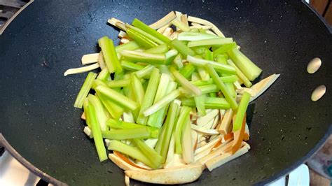 Stir Fry Shredded Meat Celery And Dried Tofu Dougan Oh Snap Let S Eat