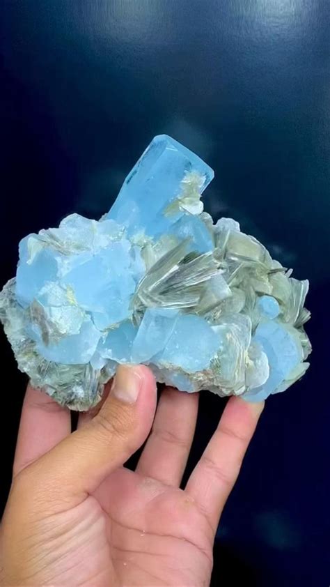 Aquamarine Crystals Cluster With Mica Gemme Pietre Minerali