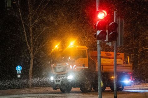 Eis Und Schnee Verursachen Mehrere Unf Lle In Nordrhein Westfalen