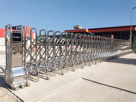 Motorized Stainless Steel 304 Retractable Gate