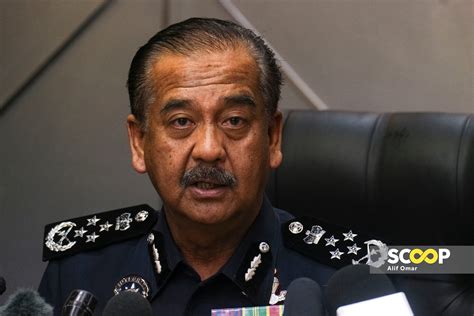 Polis Buka Kertas Siasatan Isu Logo Kasut Mirip Kalimah Allah Ketua