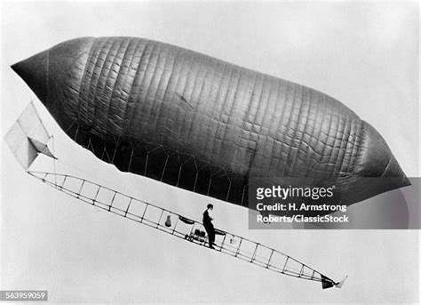 Hot Air Blimp Photos and Premium High Res Pictures - Getty Images