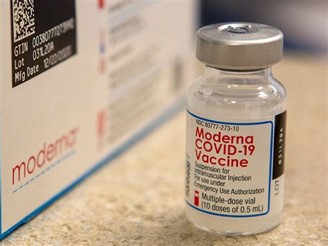 Moderna vaccine for coronavirus: Efficacy, side effects, and more