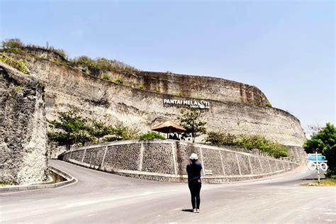 Pantai Melasti Ungasan Sisi Lain Dari Keindahan Bali Bali Uptodate