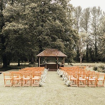 Water S Edge At Ewen Cotswolds Wedding Venues In Gloucestershire