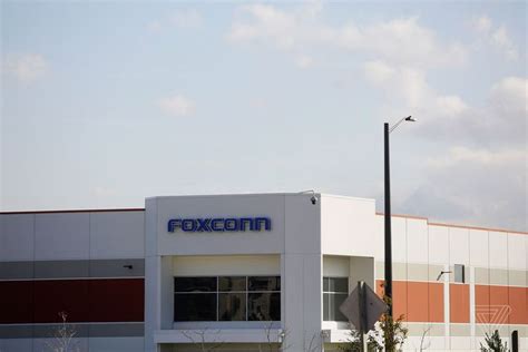 After a ‘personal conversation’ with Trump, Foxconn says it will build ...