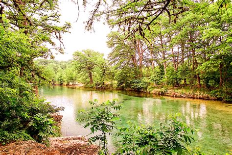 Houses for Rent on the Frio River | Frio River Cabins