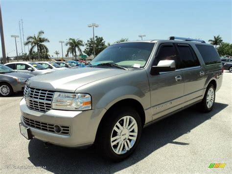 Vapor Silver Metallic 2008 Lincoln Navigator L Limited Edition 4x4