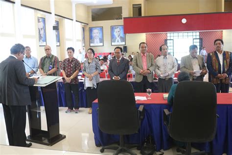 Ephorus Melantik Panitia Rapat Pendeta HKBP 2019 Website Resmi Huria