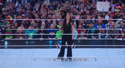 Stephanie Mcmahon Returns To Wwe In Opening Moments Of Wrestlemania Xl