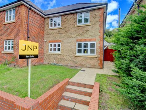 3 Bed Semi Detached House For Sale In West Wycombe Road High Wycombe