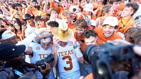 Texas football immediately drops 4-word message after Oklahoma takedown