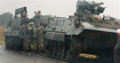 Zimbabwe army in armoured 'show of strength' amid political tension ...