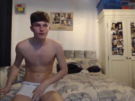 Super Hot Cam Guy Thisvid