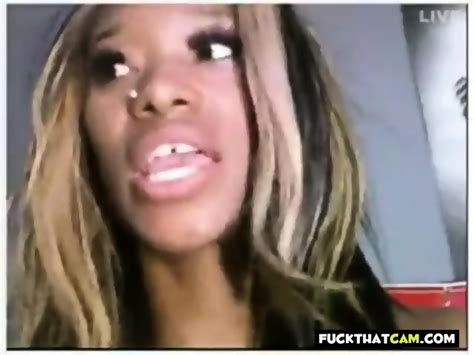 Ebony Amateur With Big Pussy Lips On Cam Show Gurl