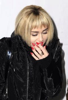 Miley Cyrus Un clip ou une sex tape Photos et Vidéo