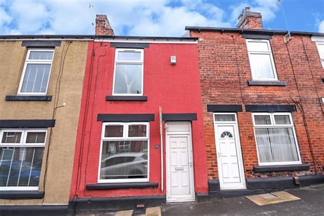 Woodseats Road Sheffield S8 2 Bed House £875 Pcm £202 Pw