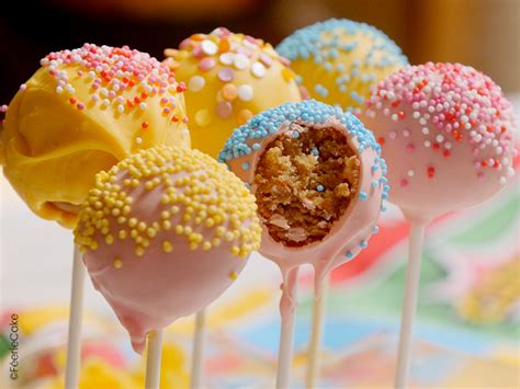 Recette des Cake pops à la pâte de spéculoos Féerie Cake