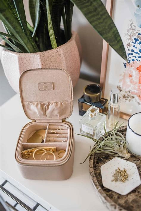 Repair Zales tracking keeps your jewelry safe during transit 19