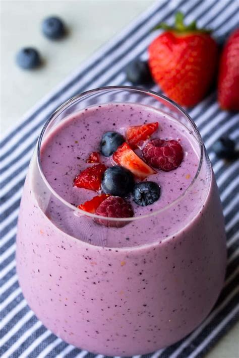 mixed berry smoothie delicious  bites
