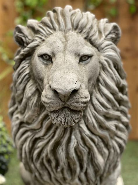 Regal Lion Statue On Integral Plinth Gatepost Lion Lion King Statue