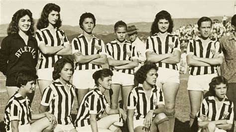 Pioneiras do futebol feminino conheça a história do Araguari Atlético