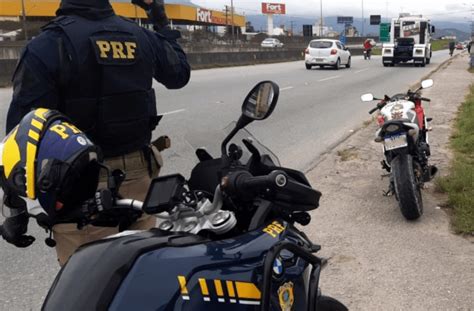 Cinco pessoas morrem nas rodovias federais de SC no feriadão de Finados