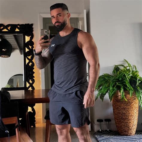 Bremen Menelli Whos Hitting The Gym Today 💪🏻 Instagram