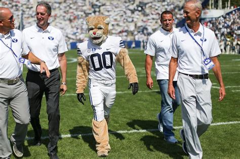 Byu’s Cosmo The Cougar Sparks Nationwide Mascot Dance Off Deseret News