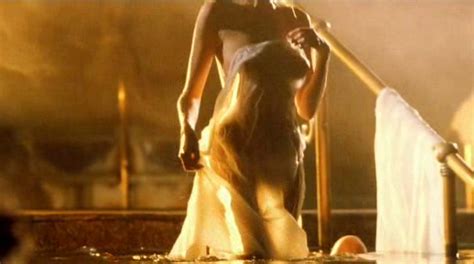 Naked Unknown in Akumulátor