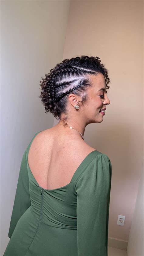 Penteado Madrinha Cacheado Curto - Penteado cacheado | Trança lateral cabelo curto, Penteado cabelo crespo ...