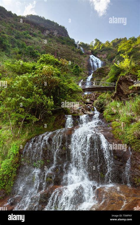 thac bac    silver waterfall sapa located   san sai ho