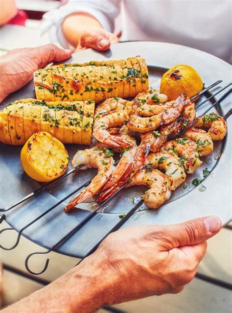 Grilled Garlic Butter Shrimp With Garlic Bread Ricardo