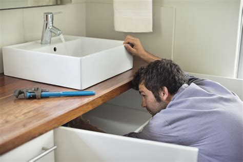 4 Ways to Repair a PVC Pipe or Joint