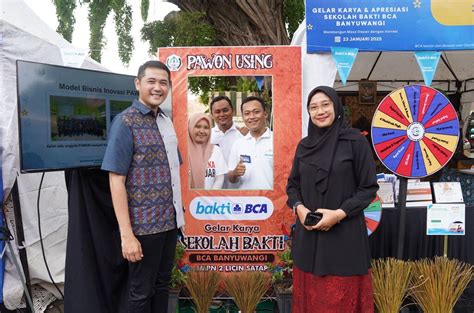 bca bca rayakan pendampingan sekolah bakti bca  banyuwangi melalui