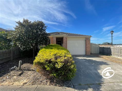 Current Real Estate Listings and Houses for Sale in Beaconsfield 25