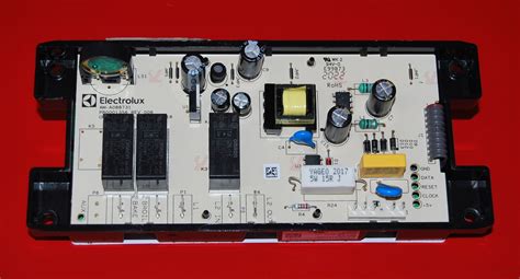 Part 5304521889 A12736407 89 Frigidaire Oven Control Board Used