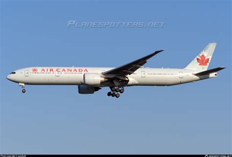 C Fiur Air Canada Boeing Er Photo By Sunshydl Id