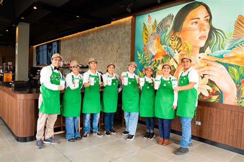 Starbucks celebra 20 años de tradición y conexión en Perú