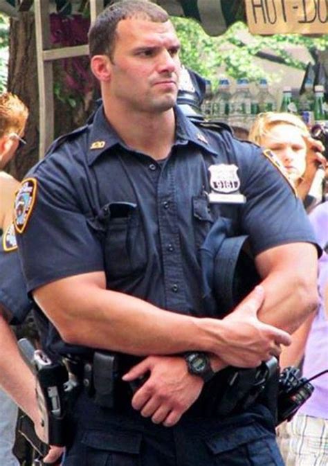 Pin By Mateton On Carn Amb Uniforme Men In Uniform Cops Hot Cops
