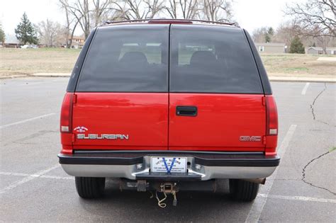 1999 Gmc Suburban Photos