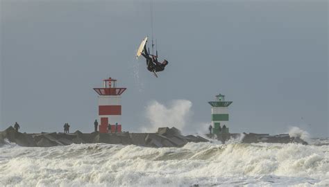 Kitesurfer Scheveningen Marian De Neijs Flickr