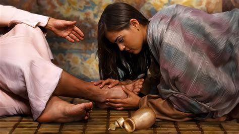 Under The Feet Of Jesus Helena Maria Viramontes 8