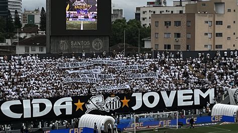 Torcida Vira As Faixas Mas Protesta Em Derrota Do Santos Diante Do CRB