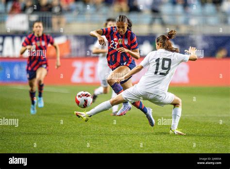 Midge Purce Fußballerprofi Fußballspielerin Für Die Us